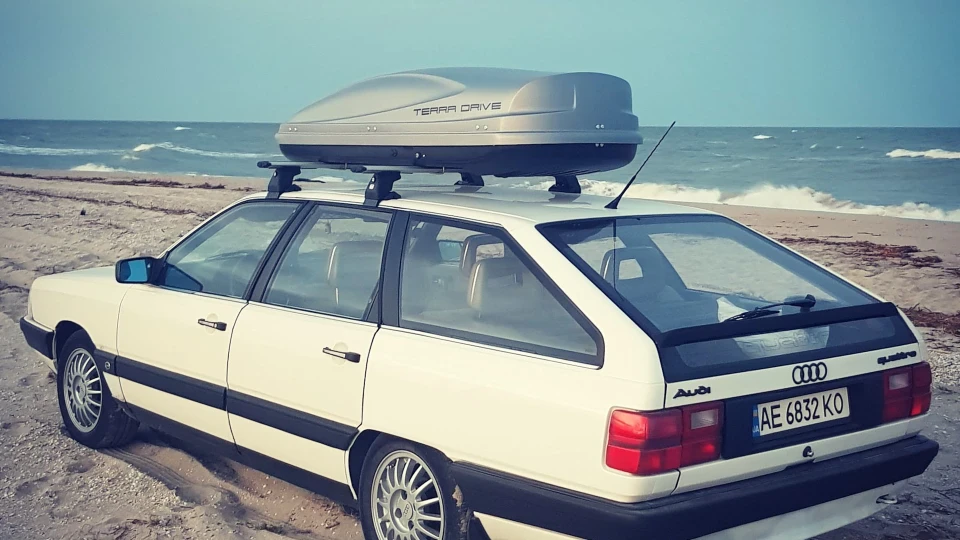 Audi 100 Avant Quattro 2