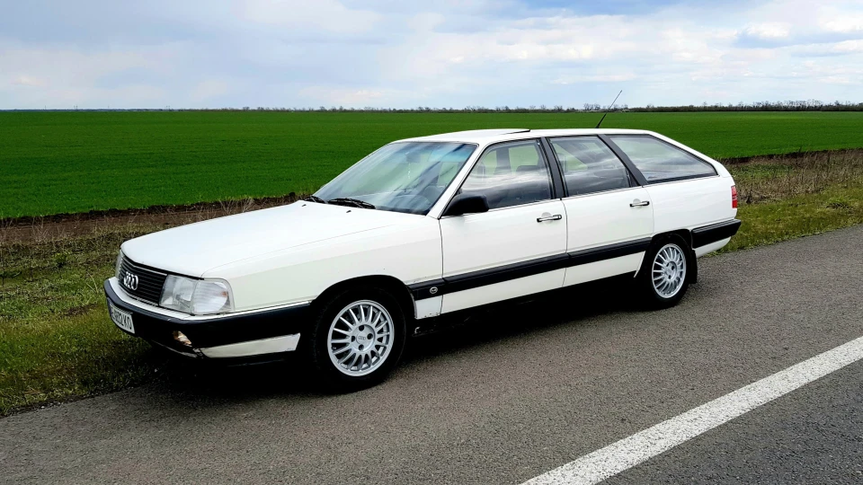 Audi 100 Avant Quattro 3