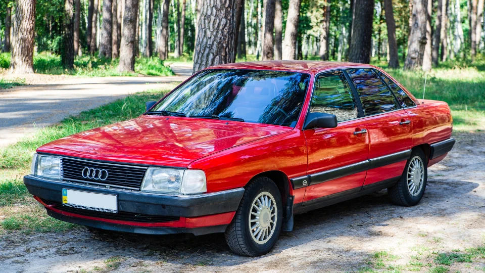 Audi 100