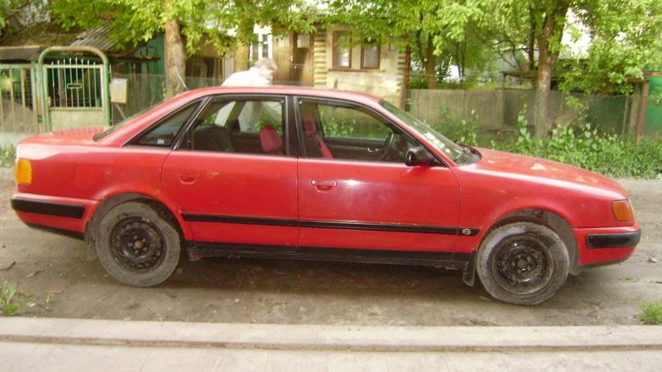 Audi 100 4