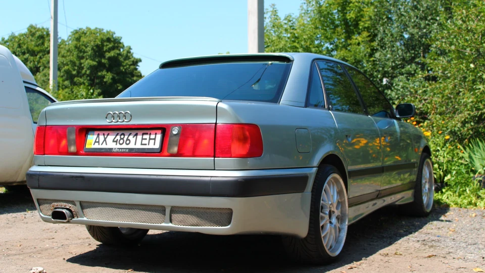 Audi 100 3