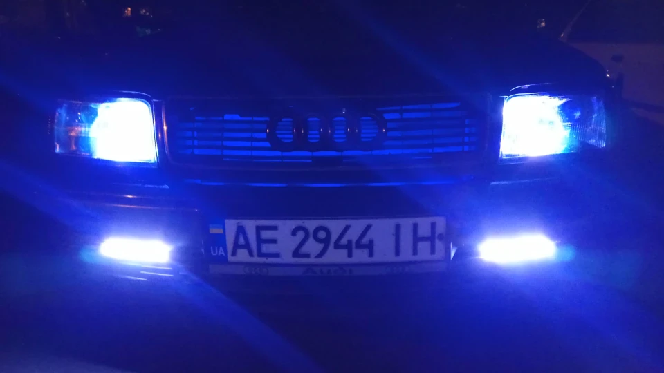 Audi 100 2