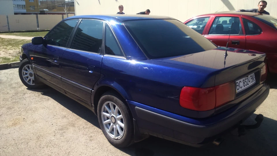 Audi 100 4