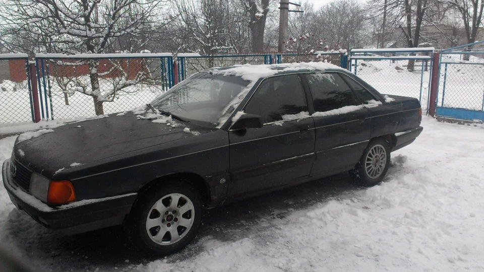 Audi 100 2
