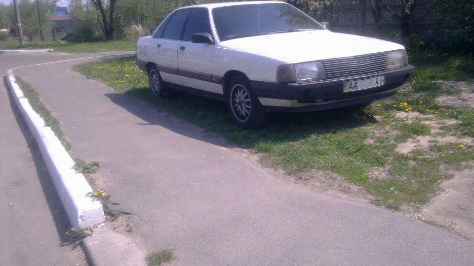 Audi 100 5