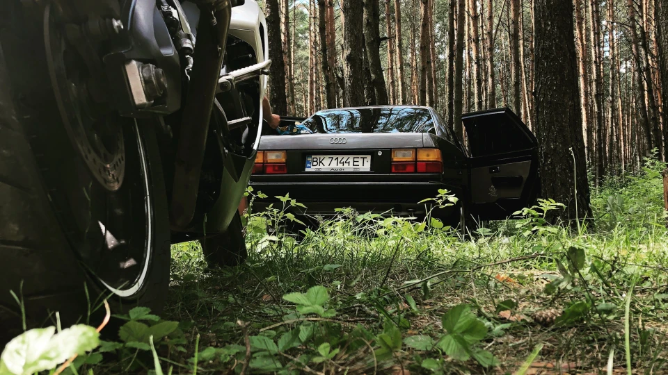 Audi 100 2