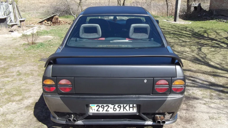 Audi 100