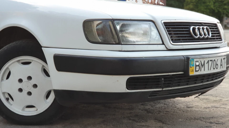 Audi 100