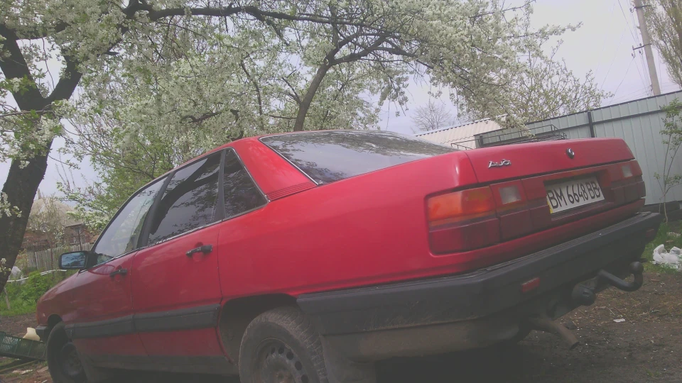 Audi 100 2