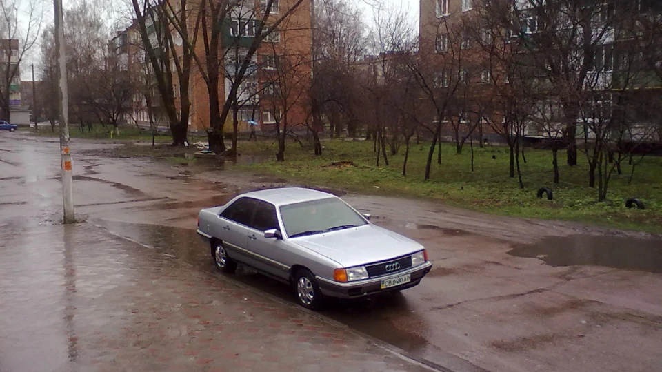 Audi 100 4