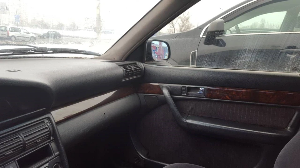 Audi 100 2