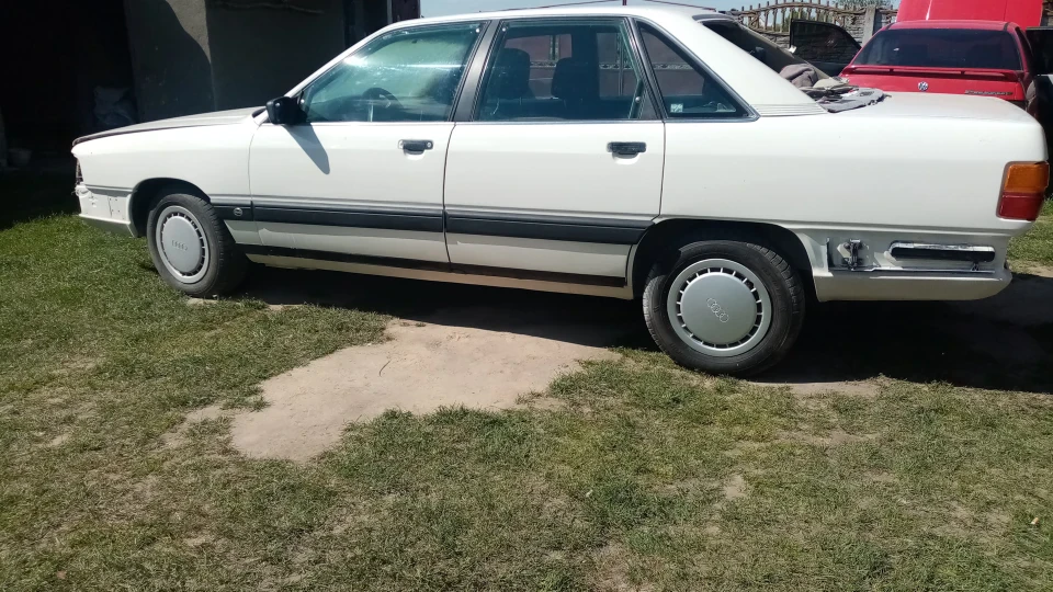 Audi 100 3