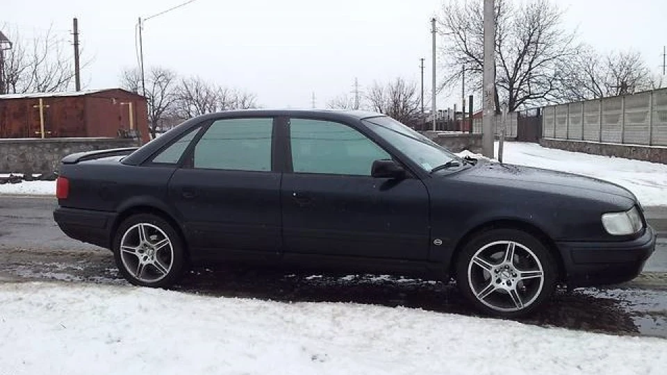 Audi 100