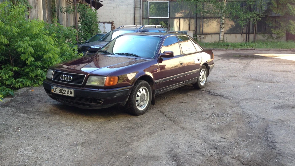 Audi 100 4