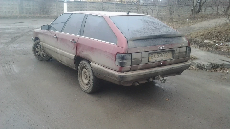 Audi 100 2