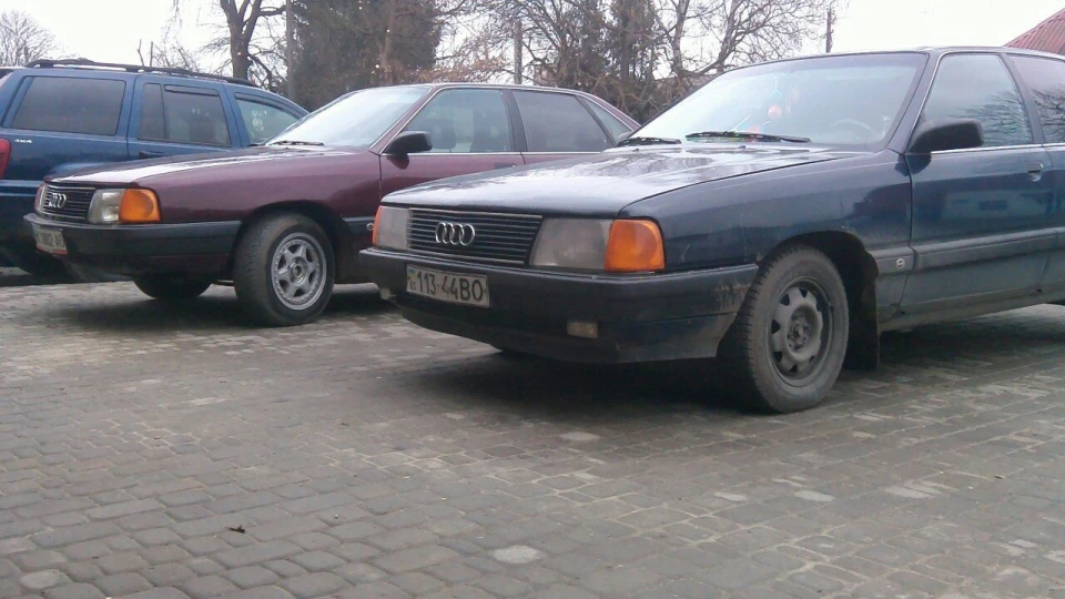 Audi 100 4