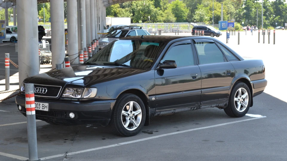 Audi 100 3