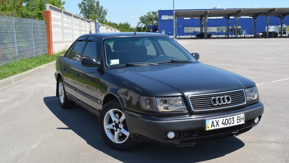 Audi 100 5