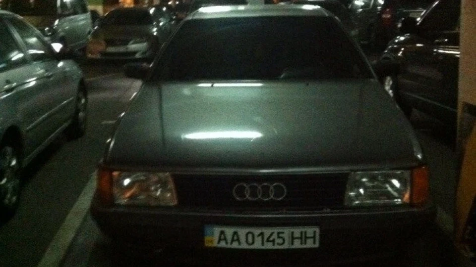 Audi 100 2