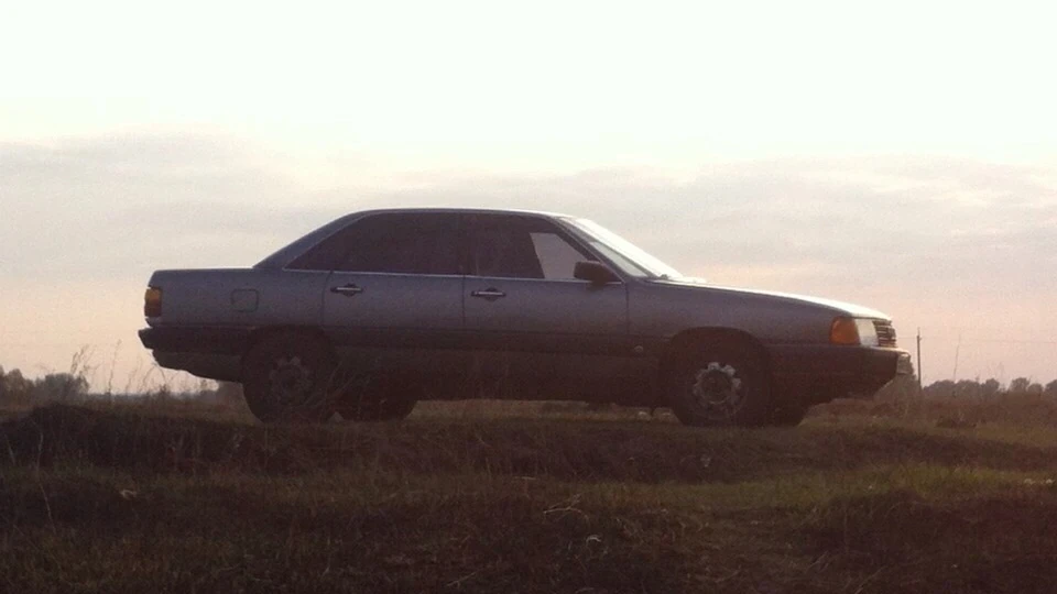 Audi 100 4