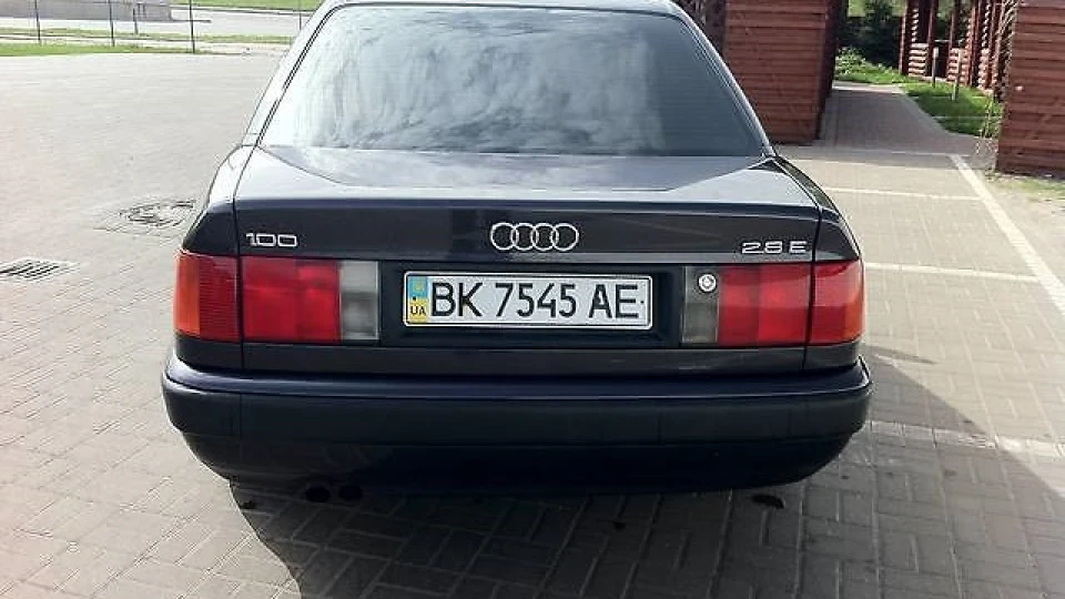 Audi 100 5