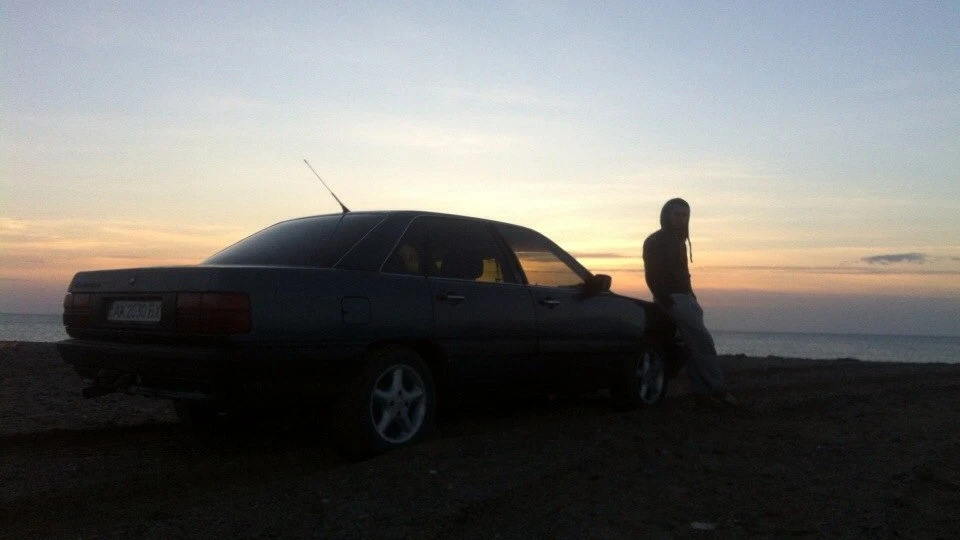 Audi 100 4