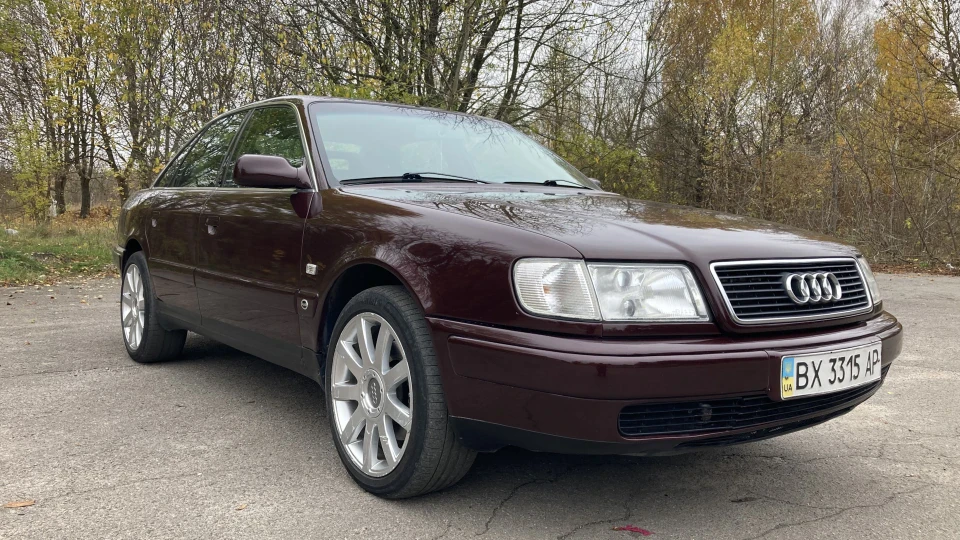 Audi 100 2