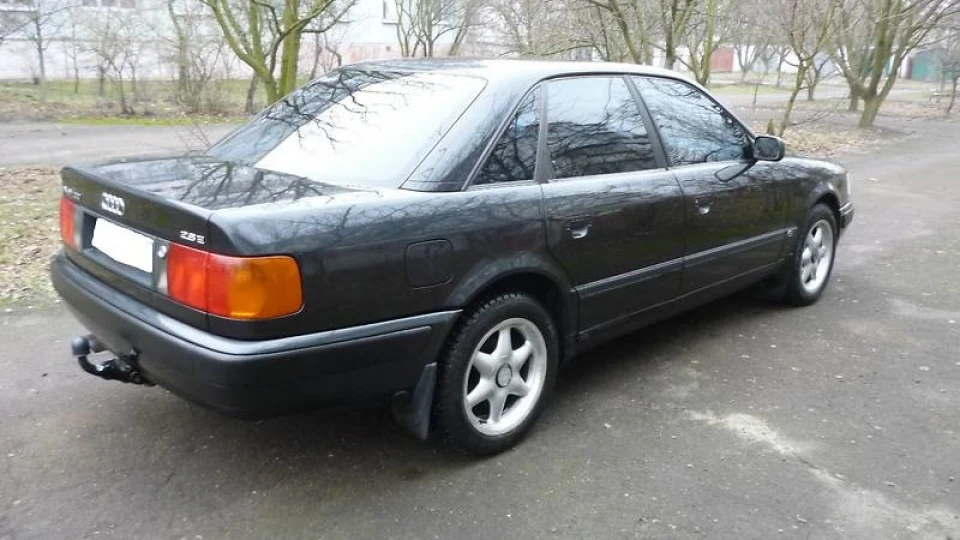 Audi 100 3