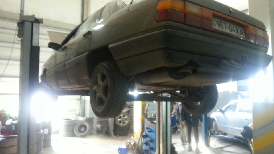 Audi 100
