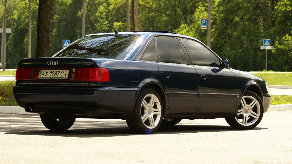 Audi 100 3