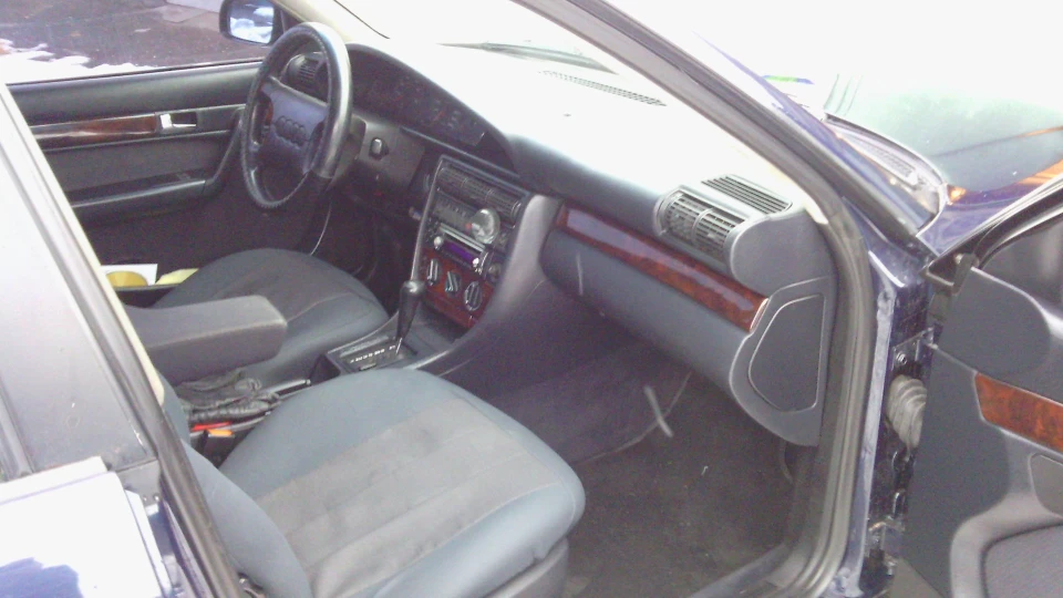 Audi 100 2