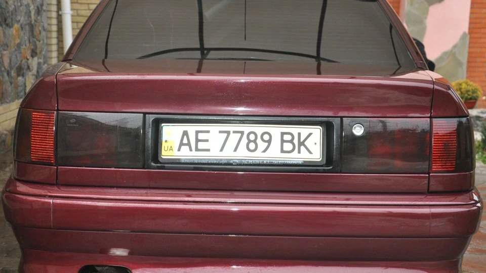 Audi 100 2