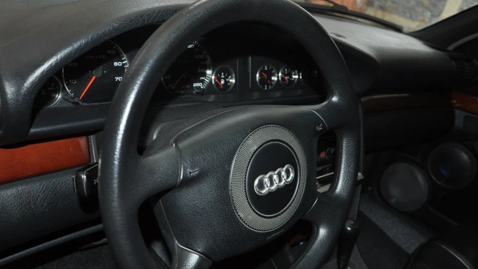 Audi 100 5