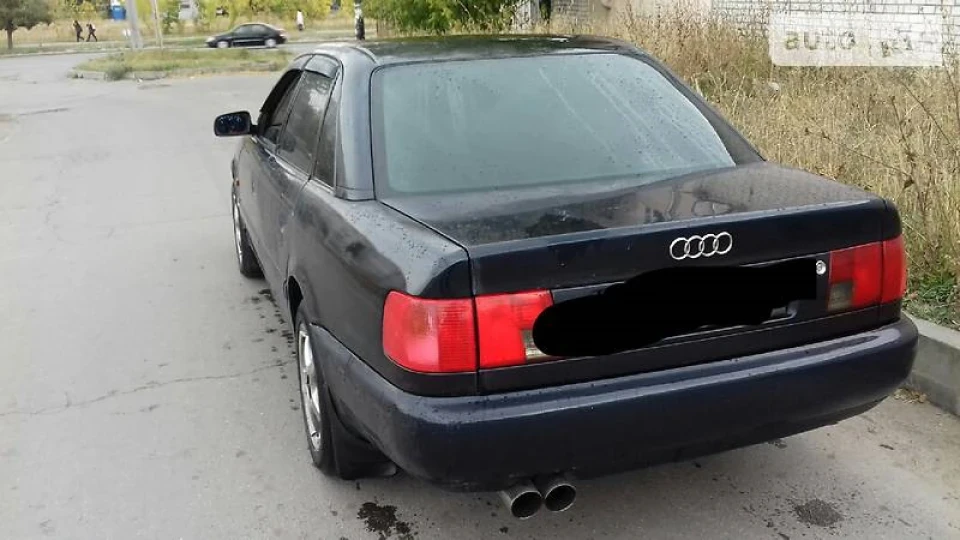 Audi 100 4