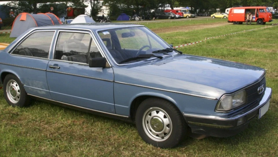 Audi 100 1.6 бензин