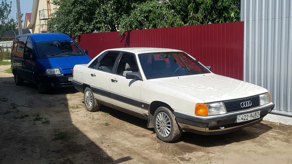 Audi 100 1.8 CS 4