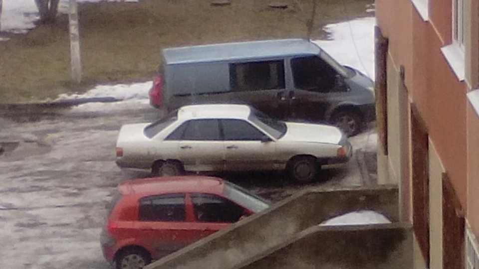 Audi 100 1,8 карбюратор