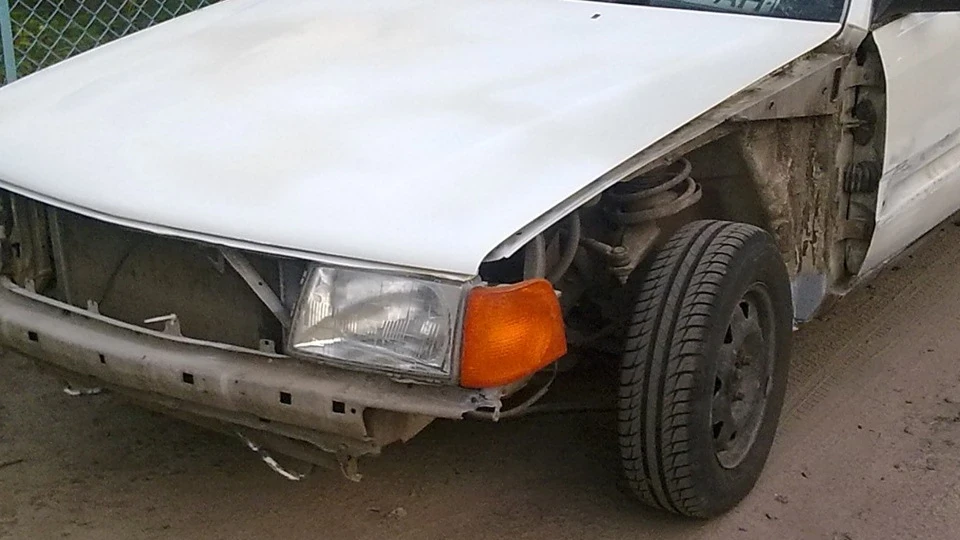 Audi 100 1.8 S 4