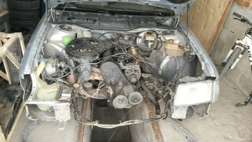 Audi 100 1.8 5