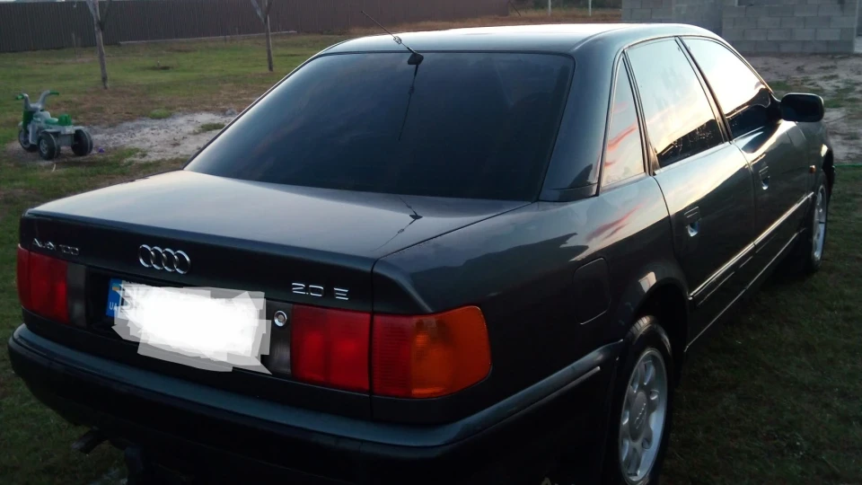 Audi 100 2,0 ААЕ. 2