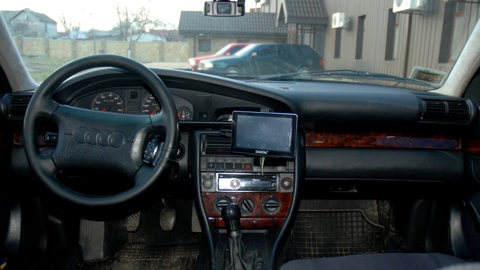 Audi 100 2.0 АВК 2