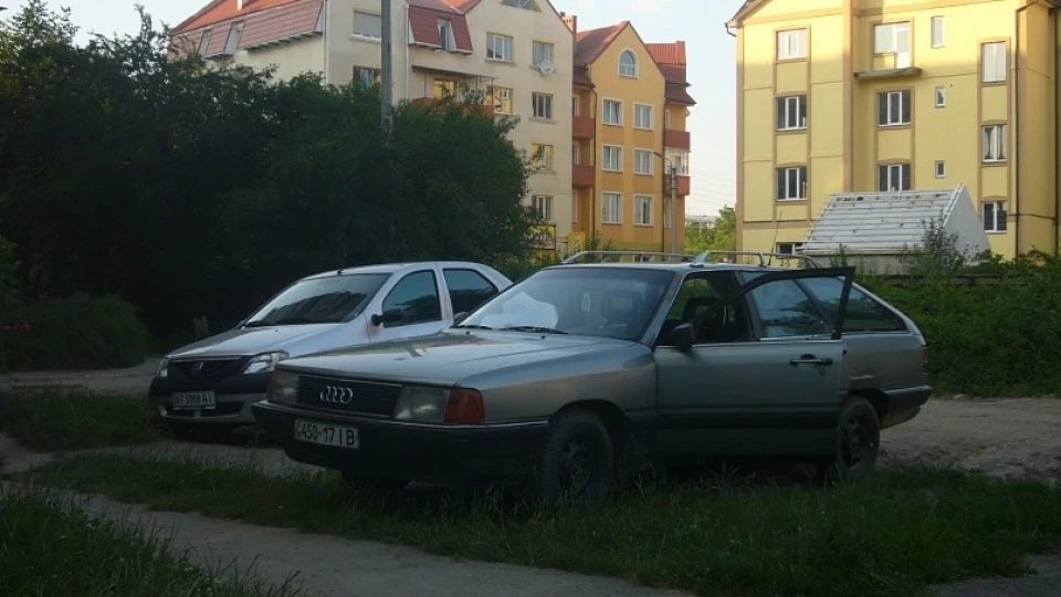 Audi 100 2.0 diesel 3