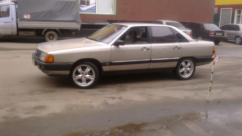 Audi 100 2.0Е 4