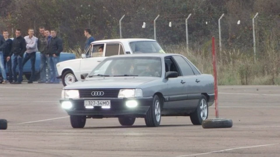 Audi 100 2.2 KU 5