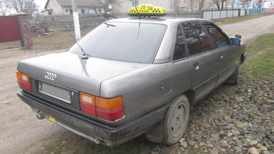 Audi 100 2.2 Зубило 3