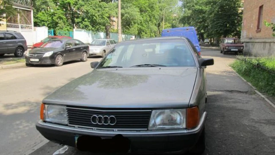 Audi 100 2.2 4