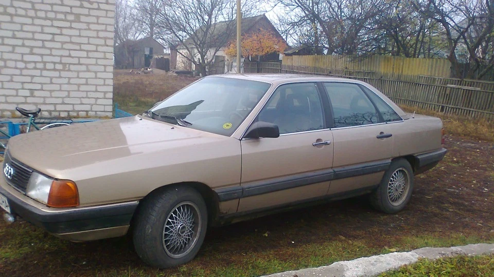 Audi 100 2.2 4