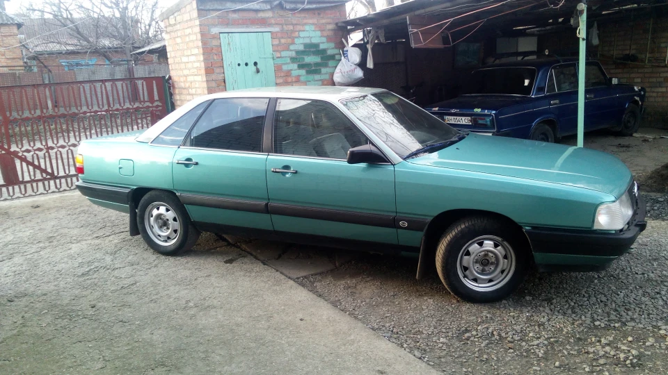 Audi 100 2,2KU 4