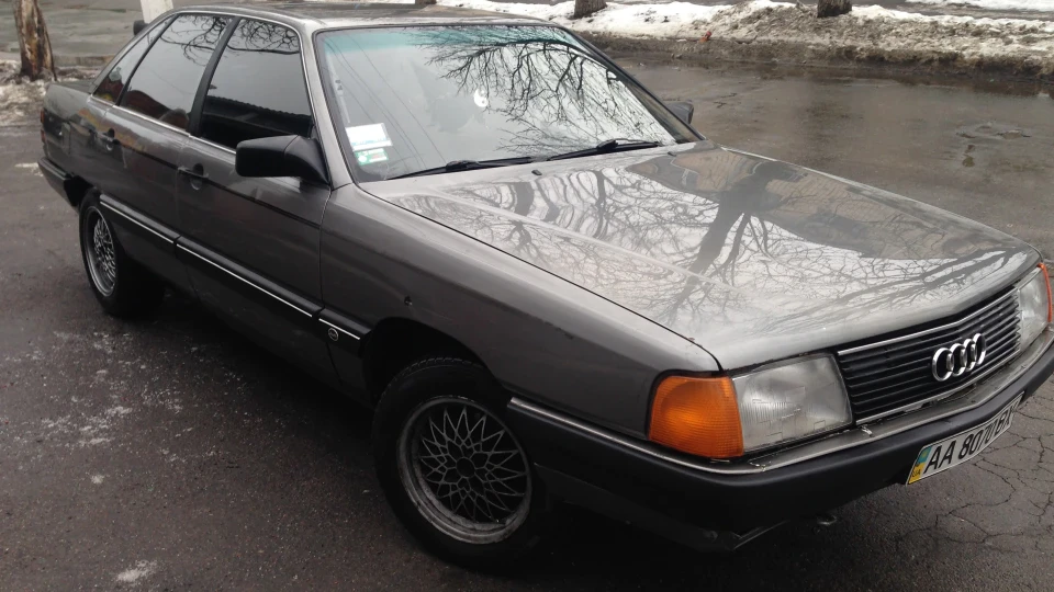 Audi 100 2.3 5-циліндрів 3