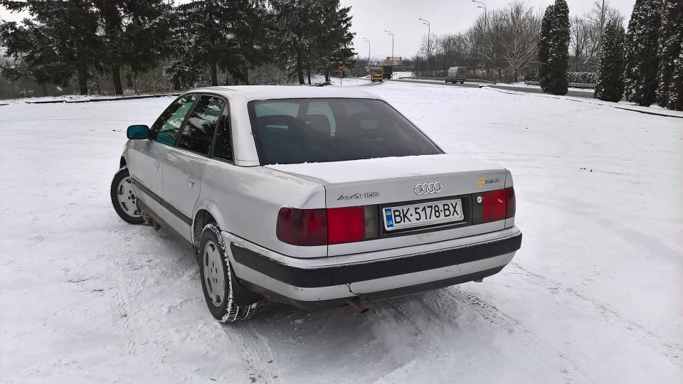 Audi 100 2.3 газ-бензин 2